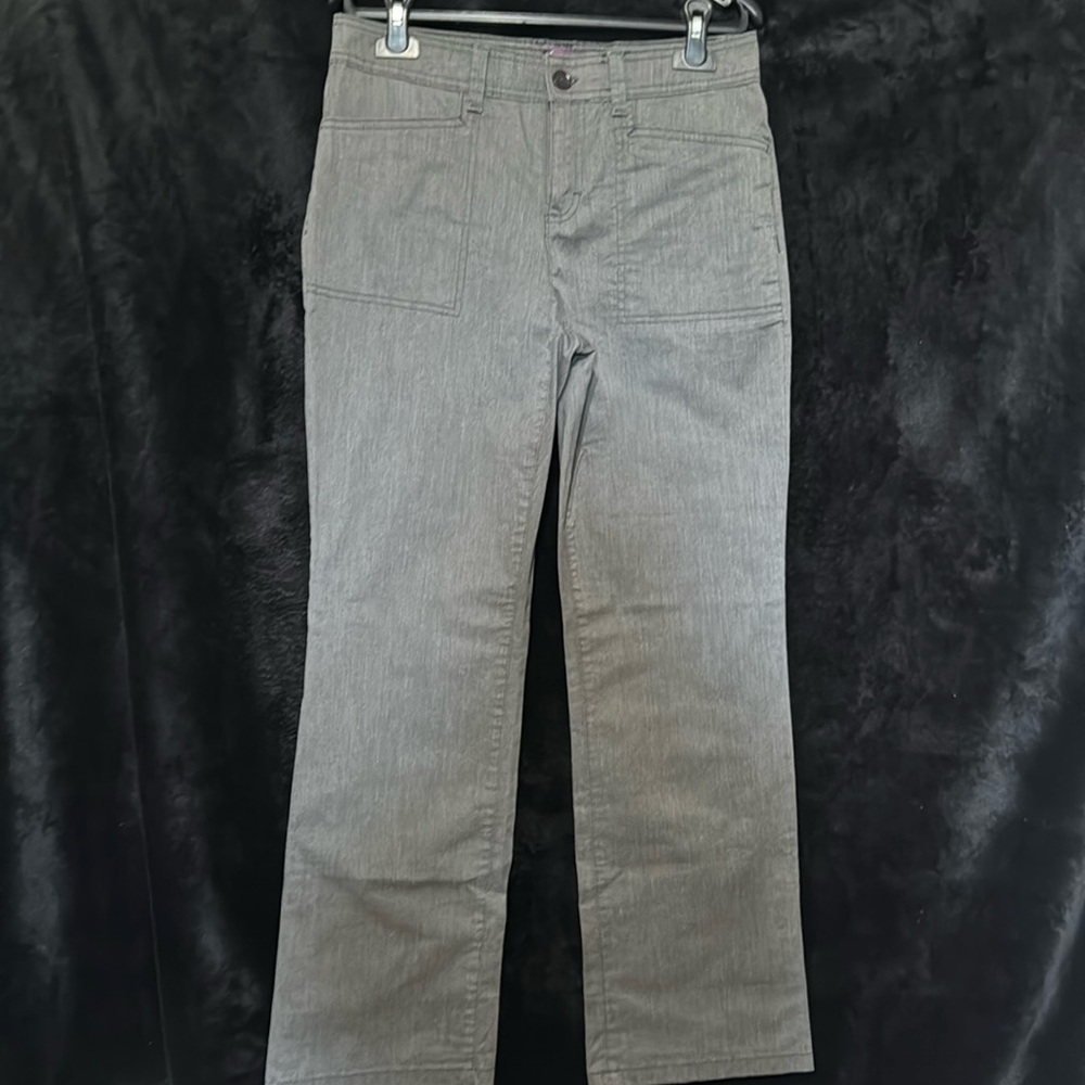Gloria Vanderbilt pants